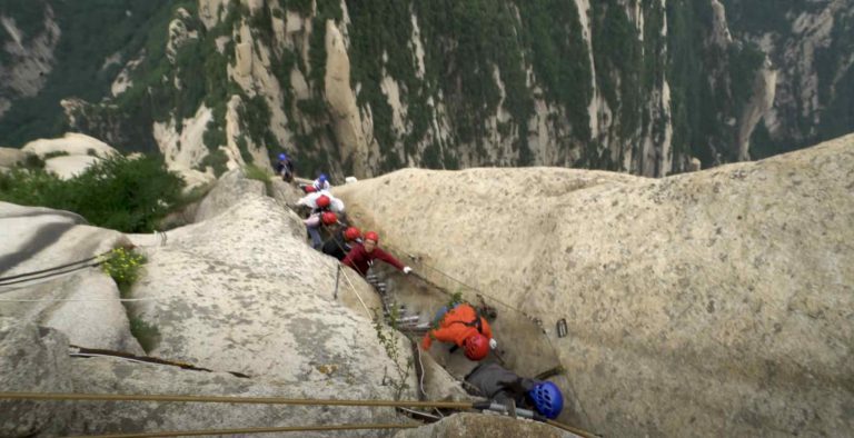 This Hiking Trail Considered The Most Dangerous In the World