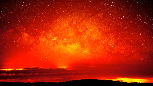 Man Spends 8 Days On A Mountain To Capture Stunning Night Skies