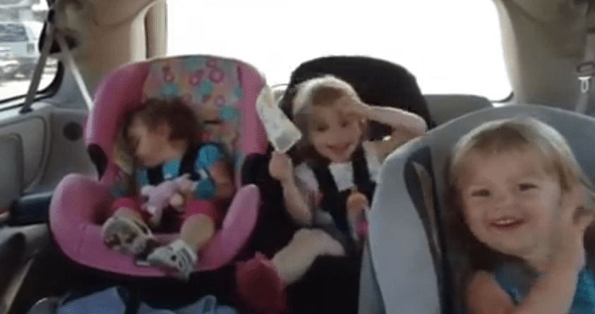 Baby Wakes Up Next To Her Sisters And Does The Cutest Thing