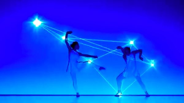 Enra dancers