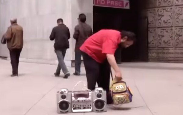 He Sings In The Subway Every Day. What He Decided To Sing This Day Blew Everyone Away. Wow!