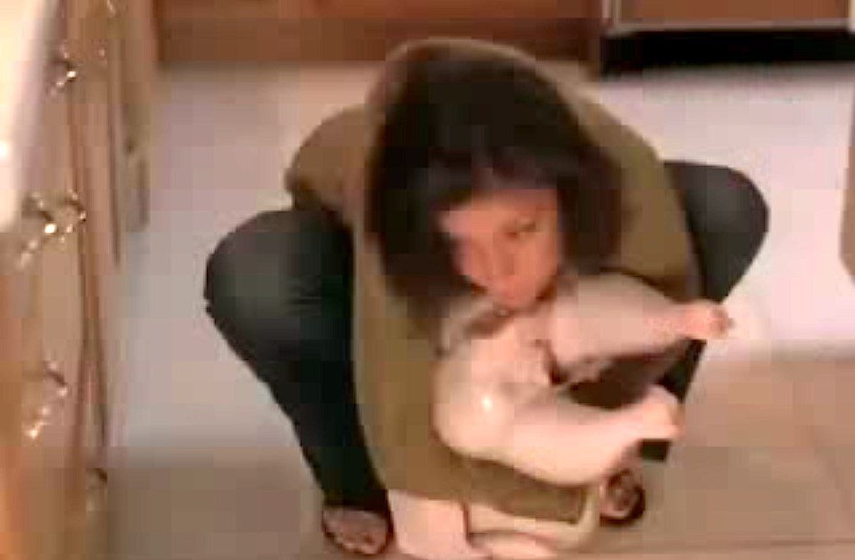 Woman Tries Cooking A Turkey With Hilarious Results