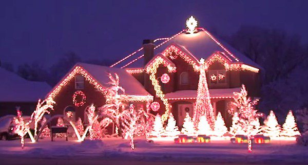 house lit up with Xmas decorations
