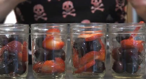 bake cakes in jar