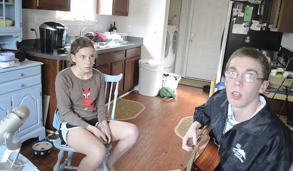 teenagers sing duet