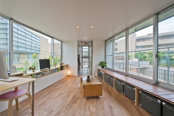 river side home by Kota Mizuishi