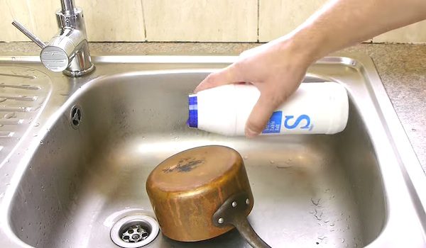 clean copper pot