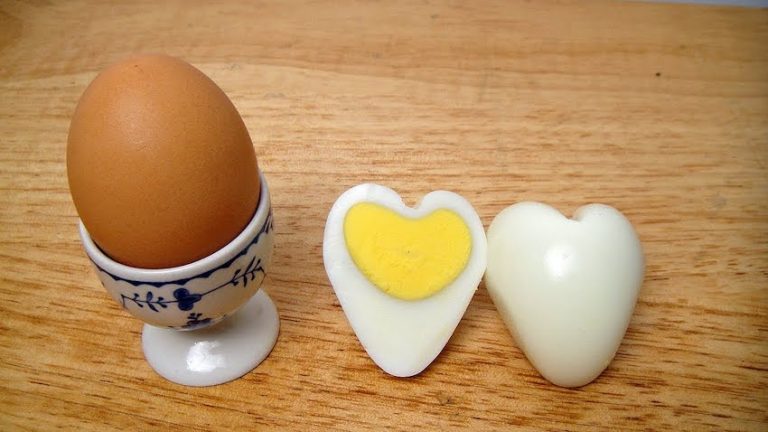 How To Make A Heart-Shaped Egg For Your Sweetheart