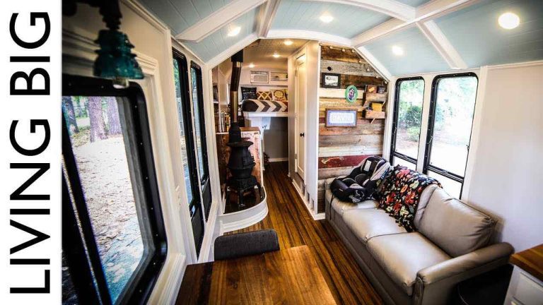 Old School Bus Remodelled Into Incredible Mobile Home