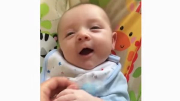 baby says hello