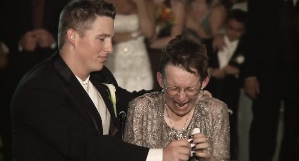 Son dances with his mom on wedding day