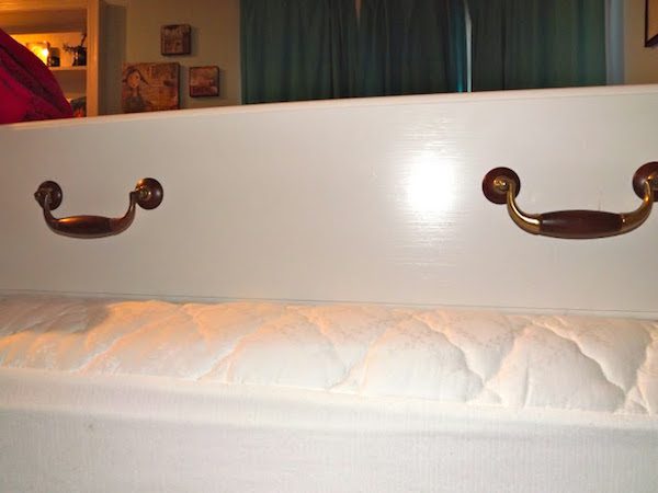 refurbished-dresser-01