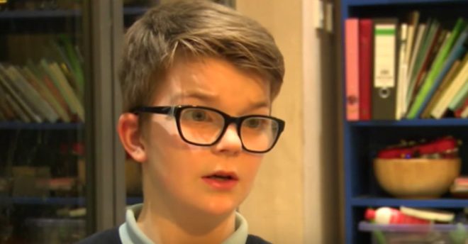 Doctors Issue Warning After Boy Loses 75% Of His Vision To Laser Pen