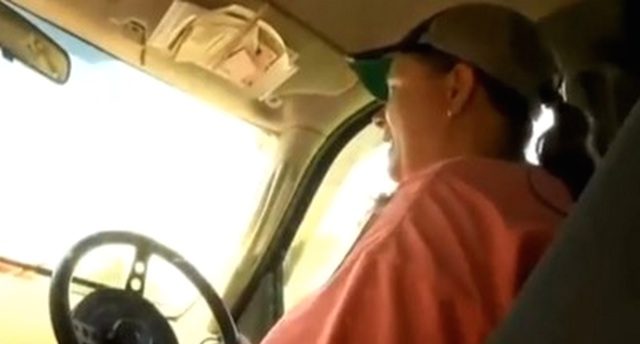Mail Carrier Notices Man Hasn’t Collected His Mail, Ends Up Saving His Life
