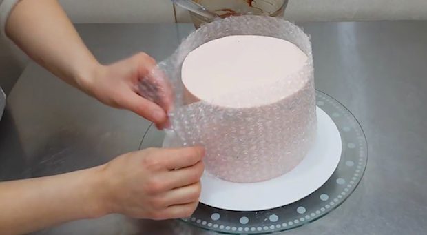 cake with bubble wrap
