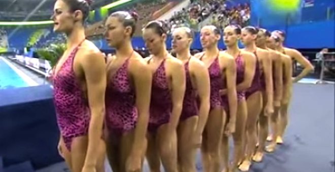 synchronized swimmers
