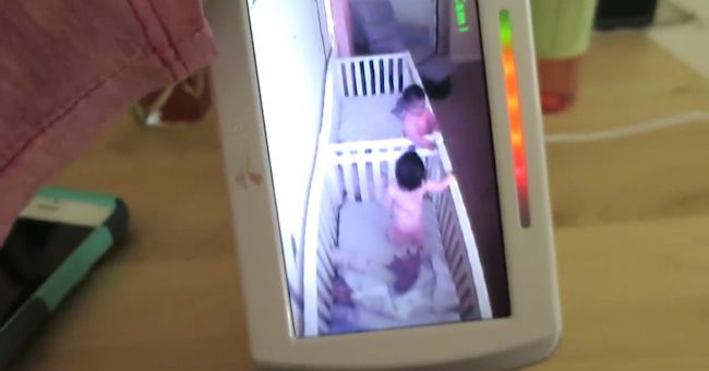 twins on monitor