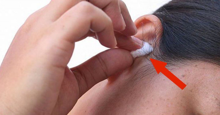 7 Surprising Alternative Uses For Vicks VapoRub