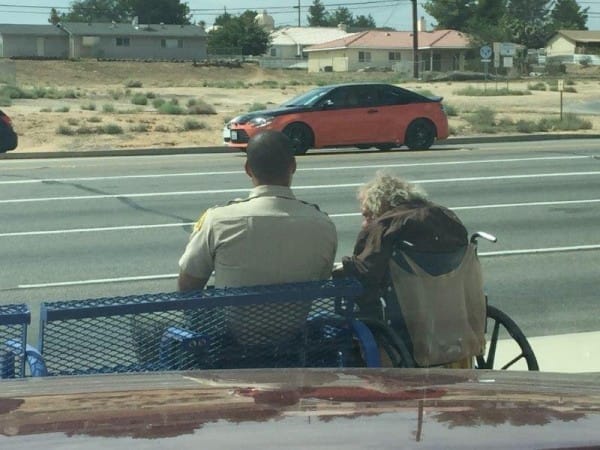 fb-cop-homeless-man-1
