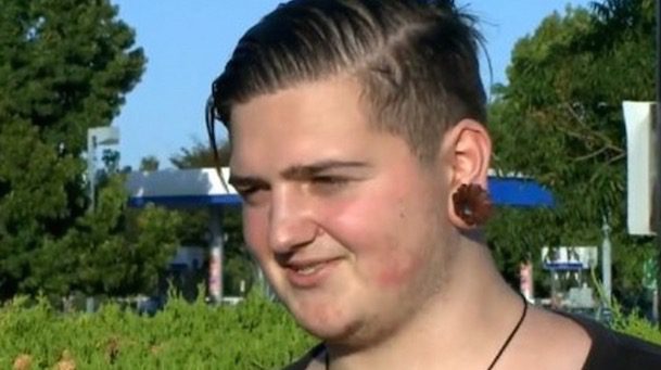 Broke Teen Finds Wallet Full Of Cash And Does The Right Thing