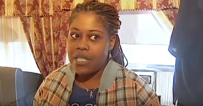 Woman Sees A Freezing Teen Waiting For The Bus And Gives Her The Coat Off Her Back
