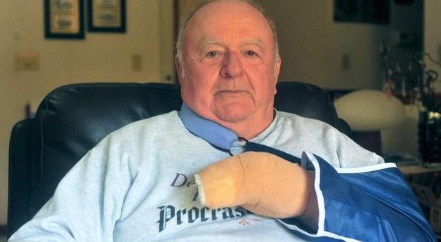 Elderly Army Vet Saves 16 Children From Knife Attack At Public Library
