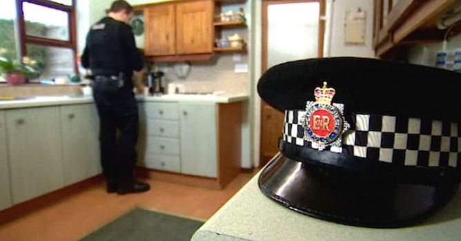 elderly couple call cops