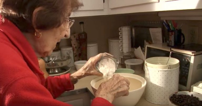 93-Year-Old Great Grandma Shares How To Make ‘Poorman’s Meal’ From The Great Depression