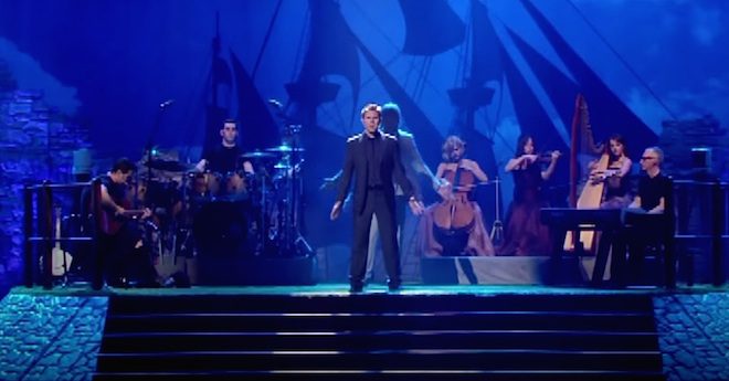 Audience Bursts Into Applause When Celtic Thunder Sings ‘Hallelujah’