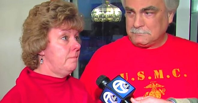 Marine Surprises His Family Just In Time For Christmas