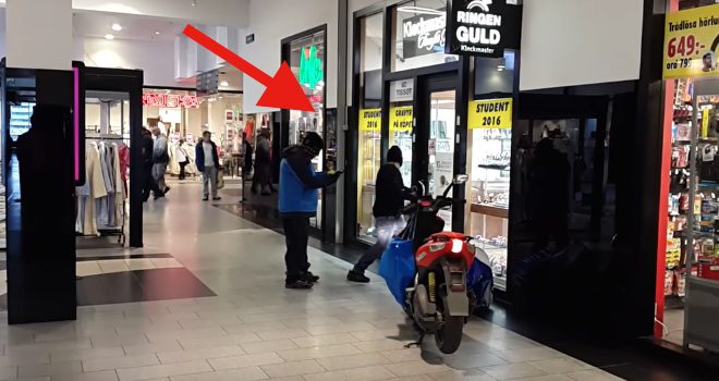 mall robbers
