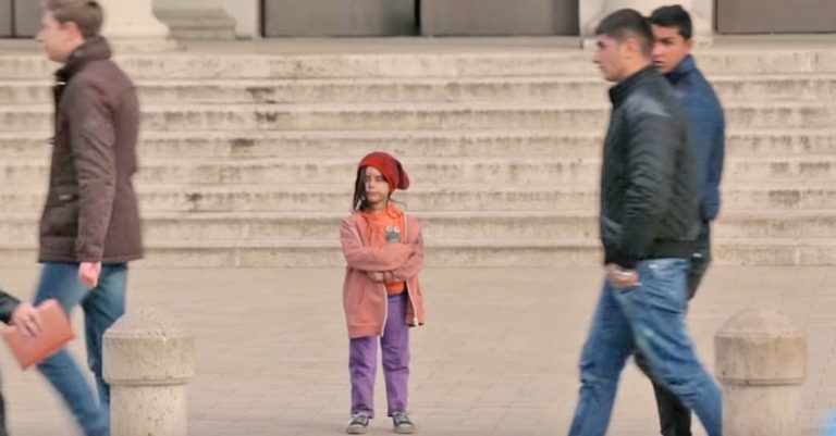 Strangers Do Not Help Little Girl On Street Because She Is Dirty In Social Experiment