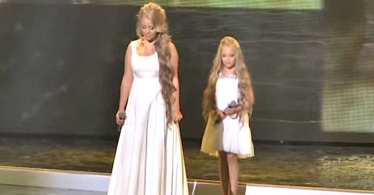Sister Duo Stun Audience With Magnificent Cover Of ‘Without You’