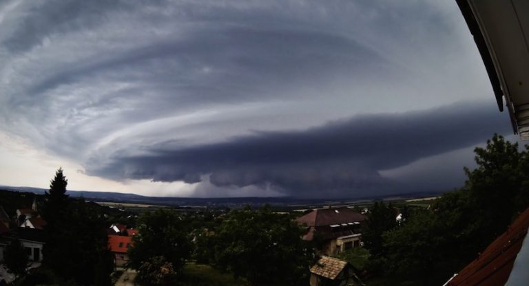 supercell storm