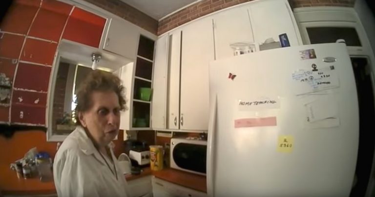 Police Officer Went To Fix Elderly Woman’s Microwave and Ends Up Singing For Her