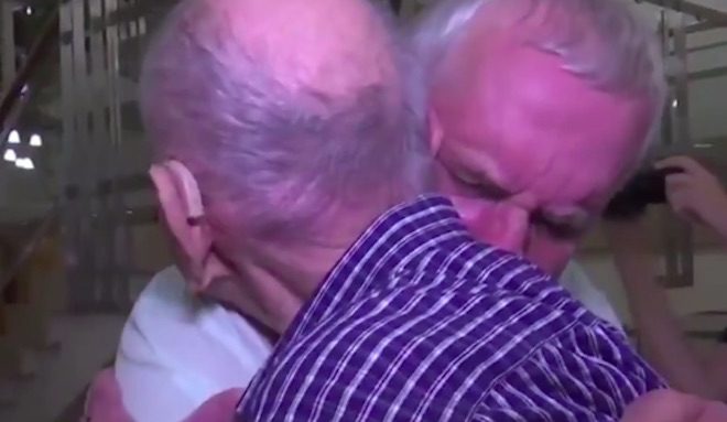 102-Year-Old Holocaust Surviver Meets The Nephew He Never Knew He Had