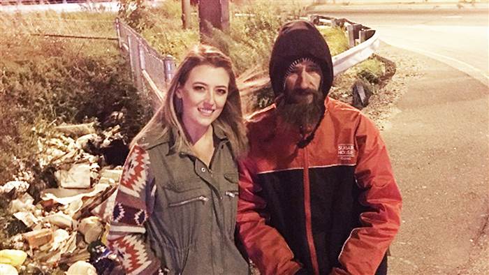 Homeless Man Spends His Last $20 To Buy Woman Gas, She Repays Him By Raising $300,000