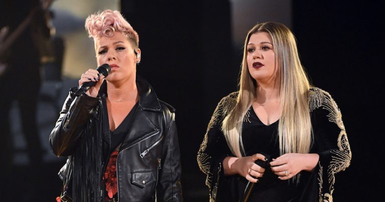 Pink and Kelly Clarkson At AMAS