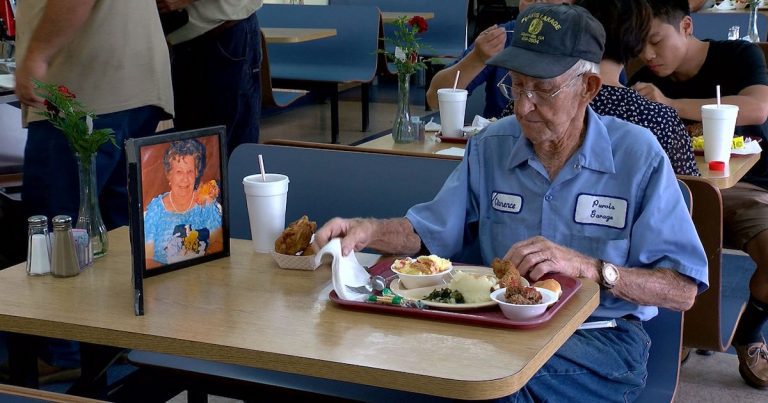 93-Year-Old Man Who Dines With Photo Of His Late Wife Is Proof True Love Never Dies