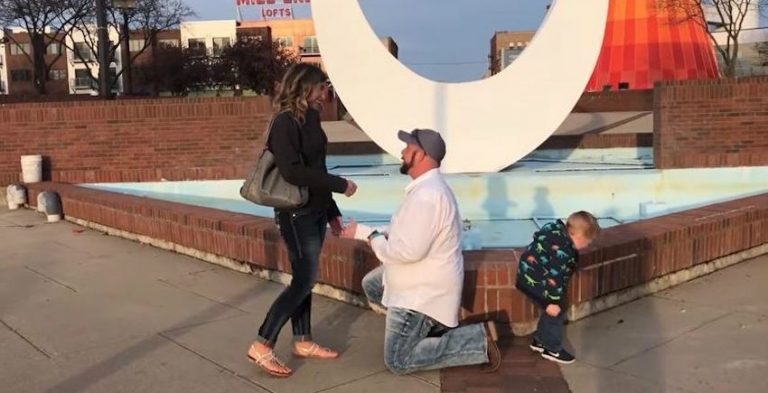 Little Boy Crashes Marriage Proposal By Peeing Behind His Dad’s Back
