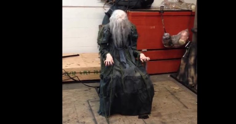 Halloween Chair Screamer Looks Harmless Until It’s Turned On