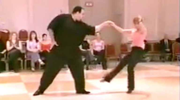 Swing Dancers Perform Spontaneous Routine That Earns Them Top Prize