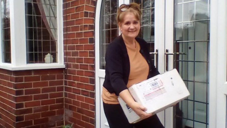 Woman Joins Facebook Group In Wrong Country, Ends Up With Gift Box And New Friends