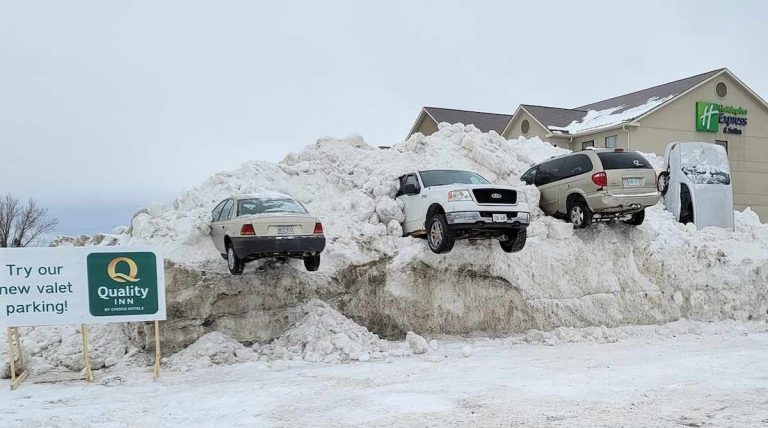 Quality Inn parking Facebook/Sean Mackey