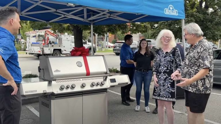Wrong Number Turns Couple Into BBQ Customer Support Heroes