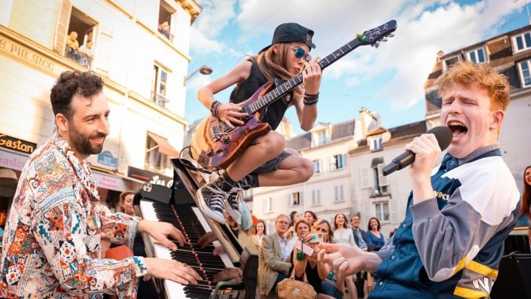 Surprise Flashmob Performance of Queen’s ‘Bohemian Rhapsody’ Stops Parisians in Their Tracks